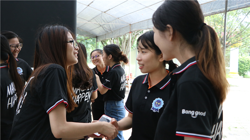 棒谷網絡香草世界廣州拓展訓練基地管理層拓展訓練活動