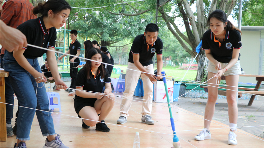 棒谷網絡香草世界廣州拓展訓練基地管理層拓展訓練活動