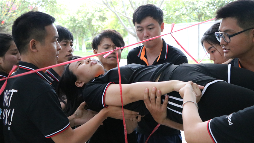 棒谷網絡香草世界廣州拓展訓練基地管理層拓展訓練活動