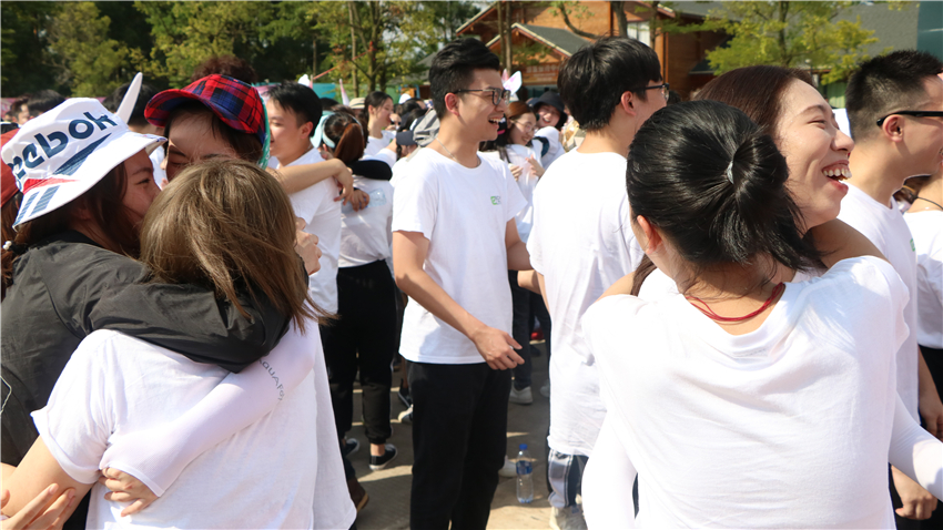 碧捷潔凈科技有限公司第一界成功人士彩跑“放肆美好，放肆好”活動