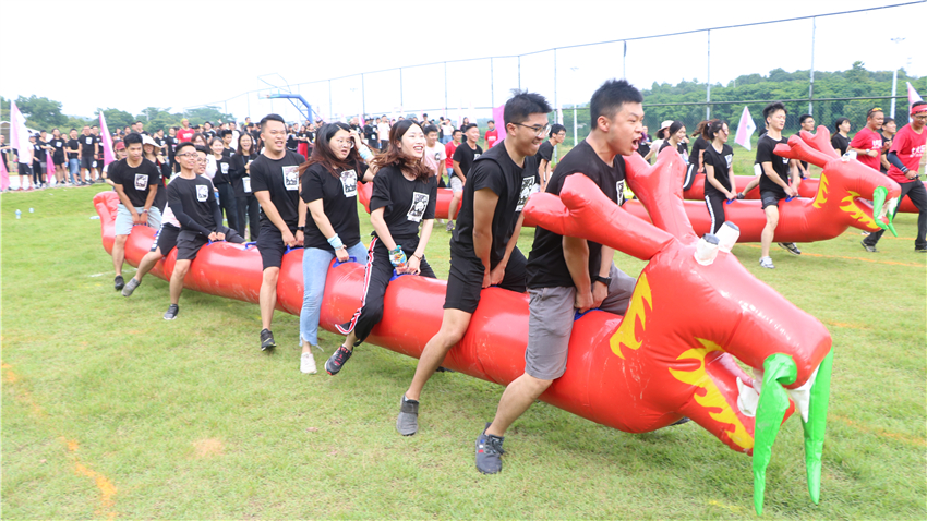 碧捷潔凈科技有限公司第一界成功人士彩跑“放肆美好，放肆好”活動