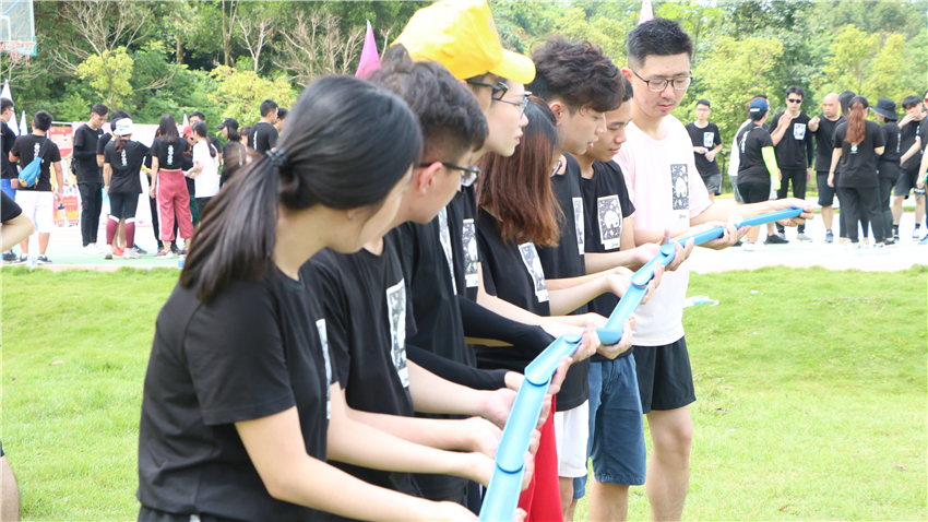 碧捷潔凈科技有限公司第一界成功人士彩跑“放肆美好，放肆好”活動