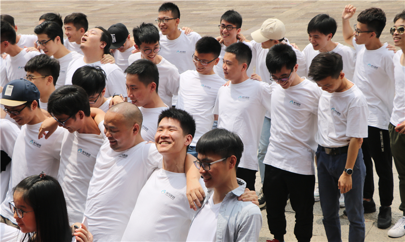 廣州市冰鳥網(wǎng)絡游戲科技有限公司沙灣古鎮(zhèn)大型奔跑活動