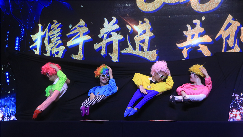 深圳市翼速國際物流有限公司精英團隊拓展訓練取得圓滿成功