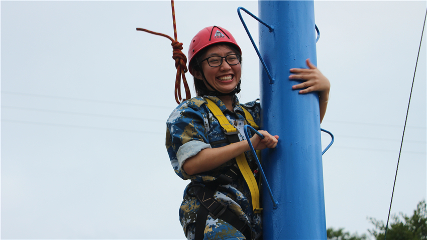 童學(xué)會藝術(shù)江門色色環(huán)球影城拓展基地成功舉辦團(tuán)隊(duì)?wèi)敉馔卣够顒?>
                        <div   id=