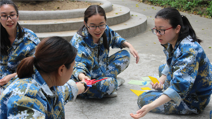 童學(xué)會藝術(shù)江門色色環(huán)球影城拓展基地成功舉辦團(tuán)隊(duì)?wèi)敉馔卣够顒?>
                        <div   id=