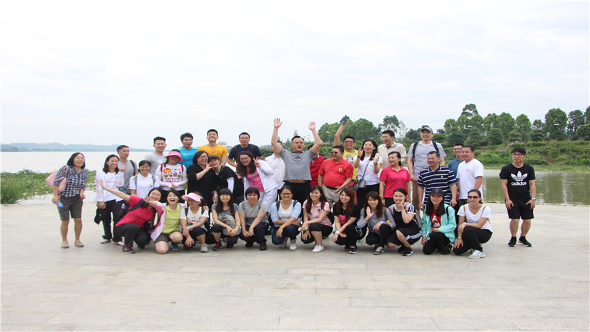 廣東利通置業(yè)投資有限公司增江畫廊踏青活動(dòng)