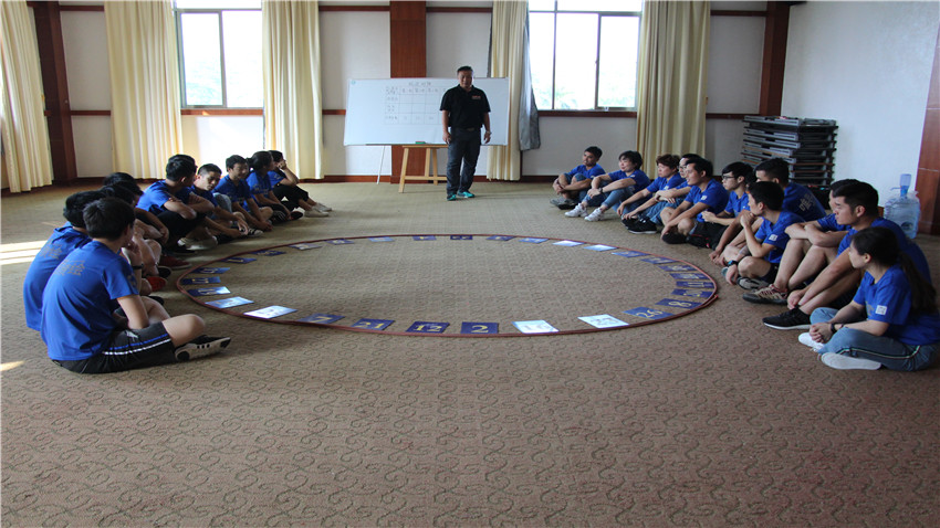 廣州市唯登公司于金水臺溫泉度假村舉辦體驗式拓展培訓(xùn)活動