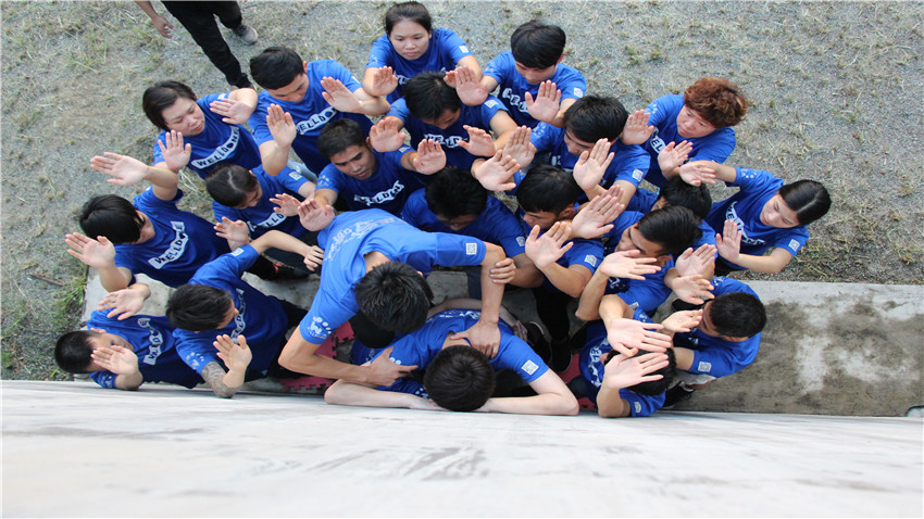 廣州市唯登公司于金水臺溫泉度假村舉辦體驗式拓展培訓(xùn)活動