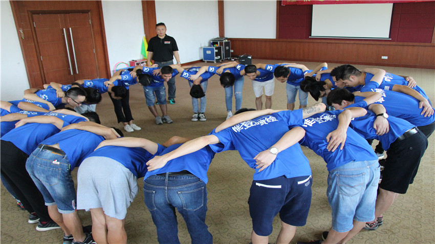 廣州市唯登公司于金水臺溫泉度假村舉辦體驗式拓展培訓(xùn)活動