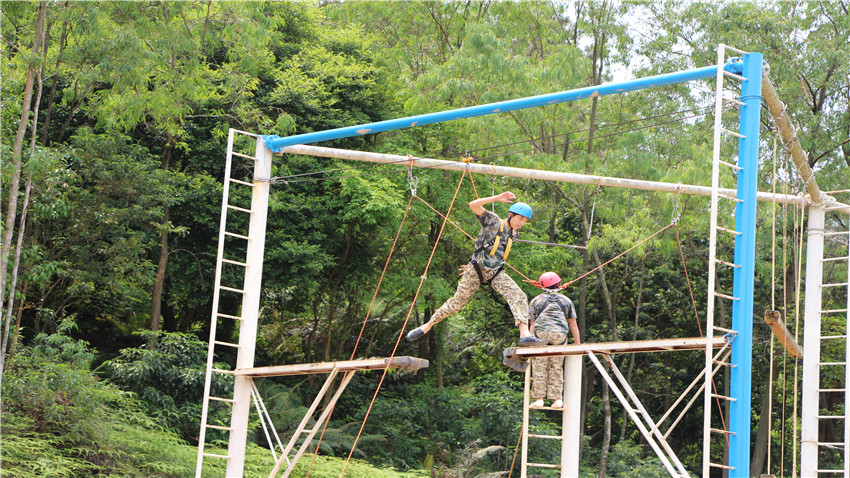 廣州陽光100銷售傳奇體驗式拓展培訓活動