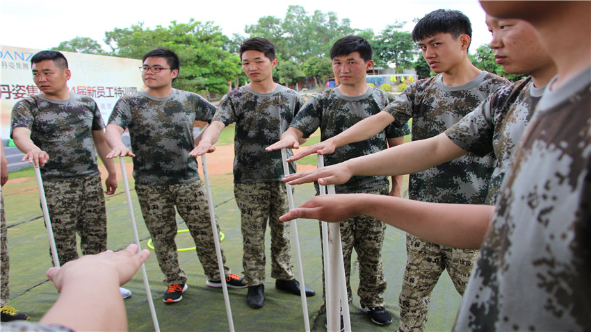 廣州陽光100銷售傳奇體驗式拓展培訓活動