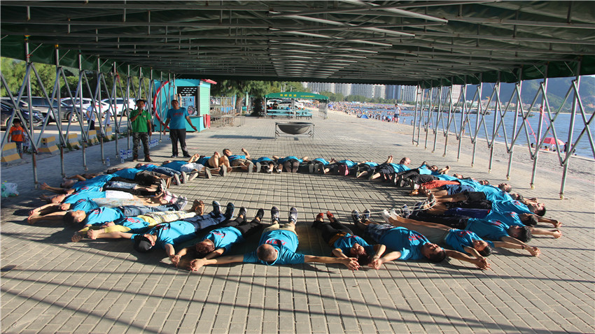 惠州市思賢實業(yè)有限公司在巽寮灣海公園拓展基地舉辦拓展培訓活動