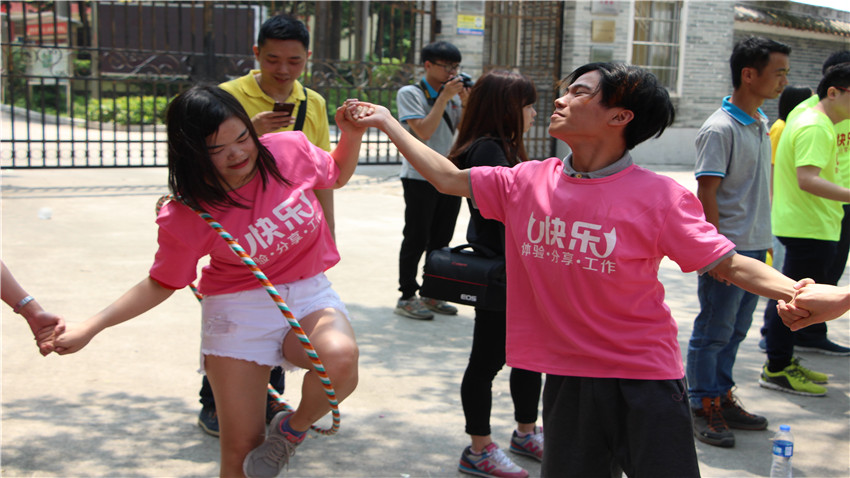 廣州泰康人壽天龍八部舉辦古鎮(zhèn)奔跑拓展活動