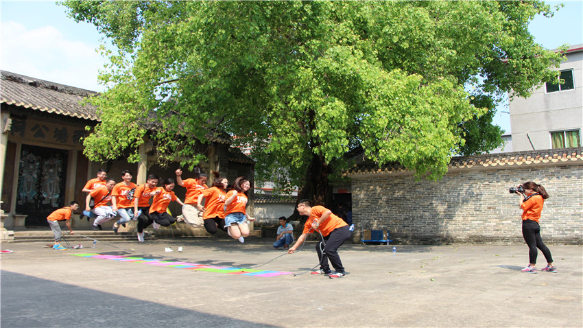 廣州泰康人壽天龍八部舉辦古鎮(zhèn)奔跑拓展活動