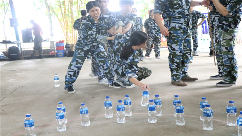 學(xué)樂教育廣州五龍山莊拓展基地拓展訓(xùn)練營
