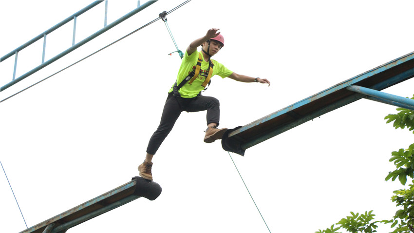 常州子蘭家居用品有限公司聯(lián)合搏翱培訓舉辦戶外拓展訓練活動