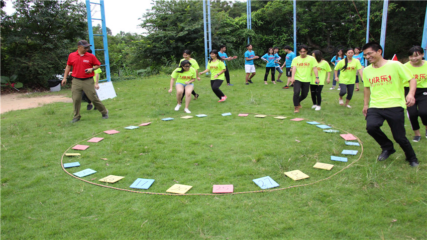常州子蘭家居用品有限公司聯(lián)合搏翱培訓舉辦戶外拓展訓練活動
