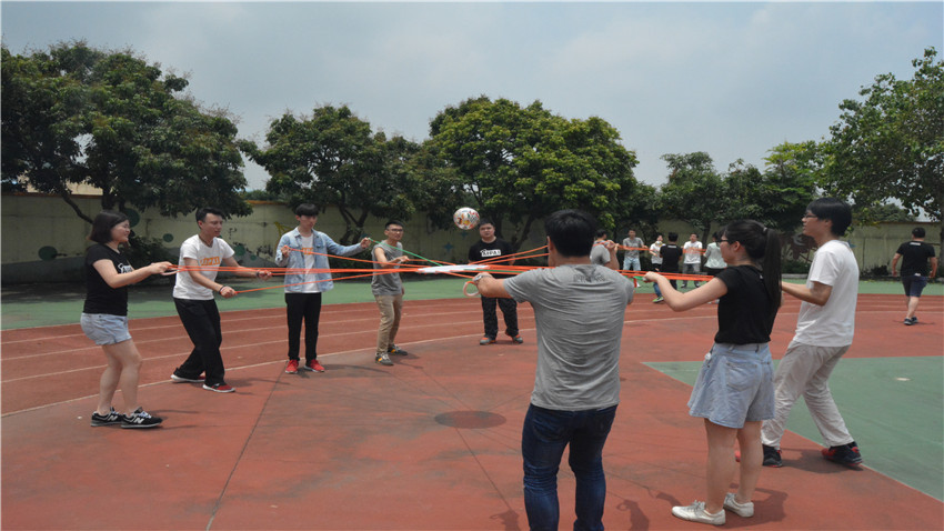 愛拍網(wǎng)絡(luò)大嶺村大型奔跑活動(dòng)圓滿成功