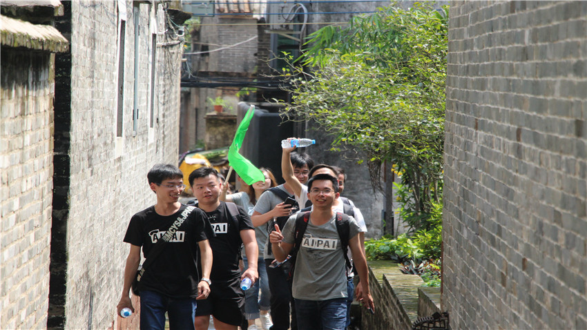 愛拍網(wǎng)絡(luò)大嶺村大型奔跑活動(dòng)圓滿成功