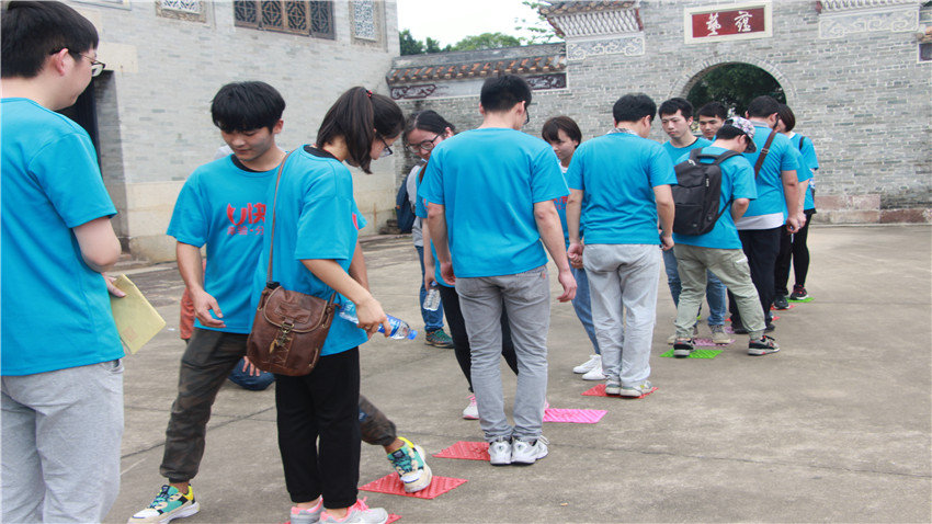 創(chuàng)數(shù)紀(jì)番禺大嶺村放飛自我大型奔跑活動(dòng)圓滿(mǎn)成功