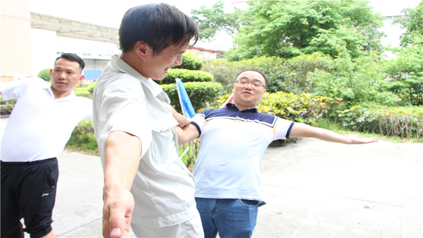 廣州立邦團(tuán)隊(duì)夢(mèng)想巨畫拓展活動(dòng)圓滿成功