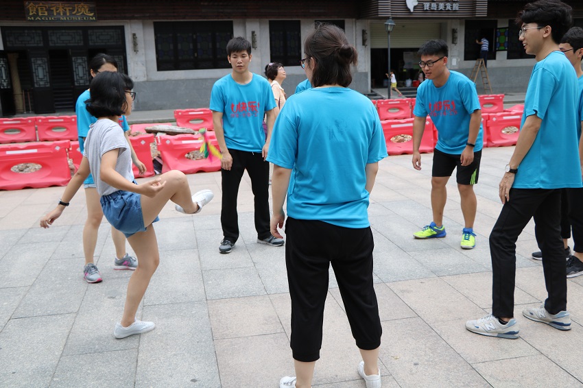 酷魅服飾悅水莊團建活動順利開展！