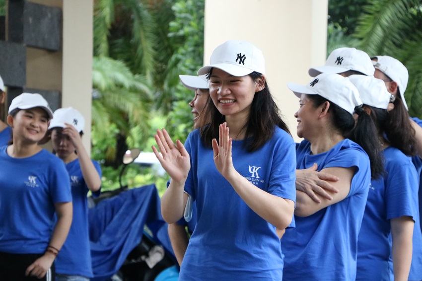 酷魅服飾悅水莊團建活動順利開展！