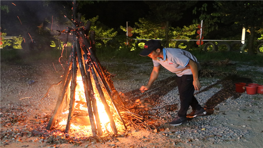 廣州市葵力橡塑制品有限公司十三周年慶拓展活動圓滿結束！