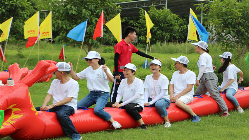 尚東物業(yè)悅水莊趣味運(yùn)動會成功舉辦！