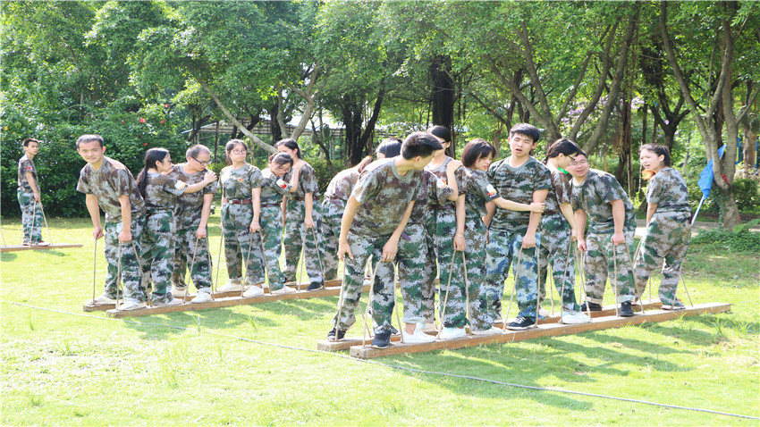 思考樂教育南海大濕地拓展基地精英團(tuán)隊(duì)訓(xùn)練營圓滿成功