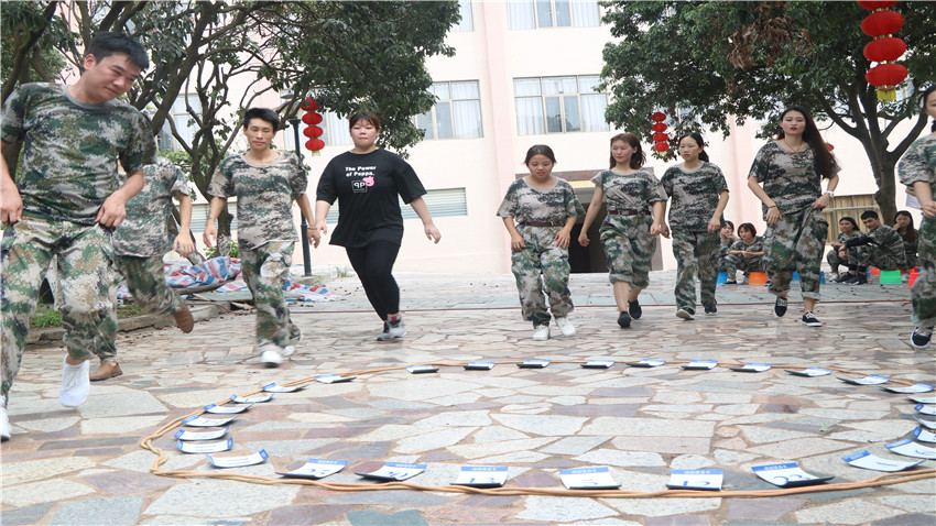 深圳市天洋立信精英團(tuán)隊(duì)拓展訓(xùn)練活動(dòng)圓滿成功!