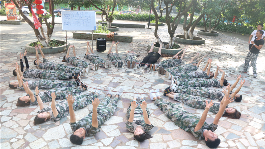 深圳市天洋立信精英團(tuán)隊(duì)拓展訓(xùn)練活動(dòng)圓滿成功!