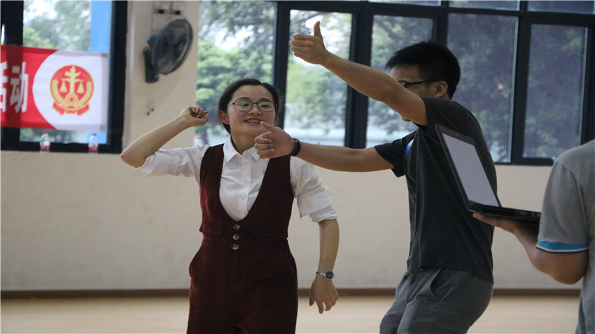 中國(guó)民航中南空管局管制中心與廣州市中級(jí)人民法院、文德路小學(xué)交流拓展活動(dòng)