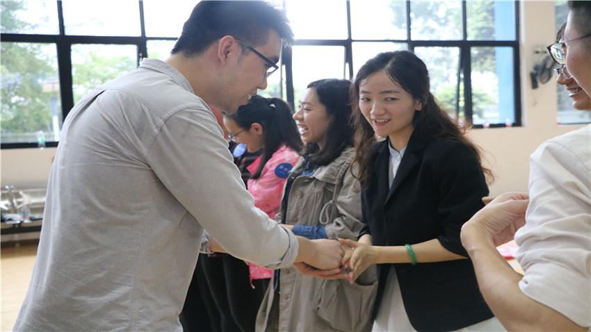 中國(guó)民航中南空管局管制中心與廣州市中級(jí)人民法院、文德路小學(xué)交流拓展活動(dòng)