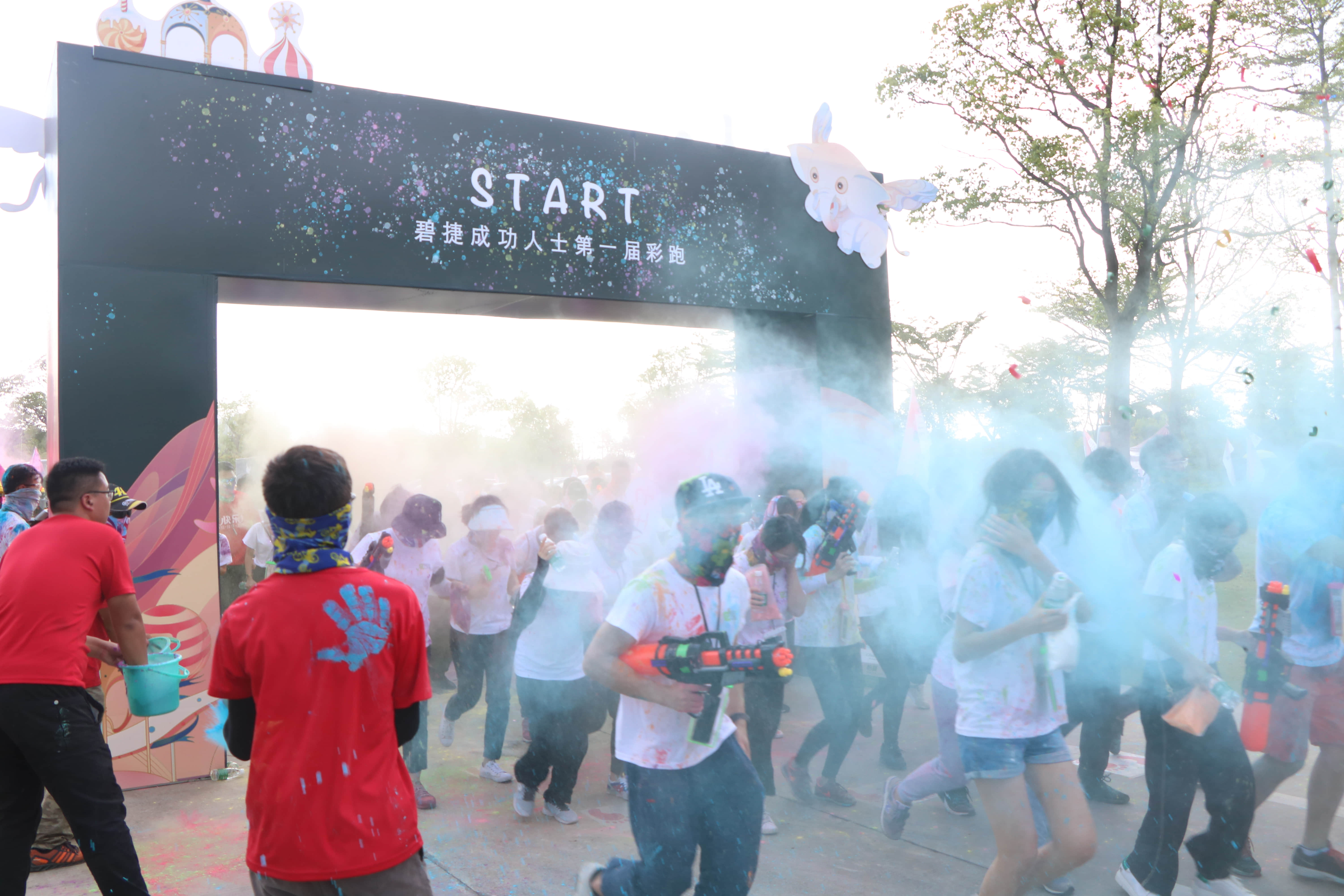 周年慶和拓展培訓(xùn)還能一起玩？搏翱培訓(xùn)幫你做得到！