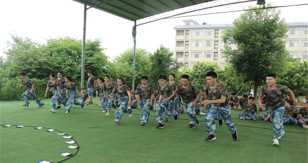 團(tuán)隊(duì)拓展訓(xùn)練活動(dòng)