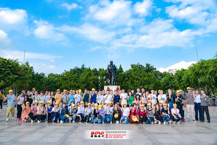 追夢佛開，用汗水澆灌收獲，以實干篤定前行